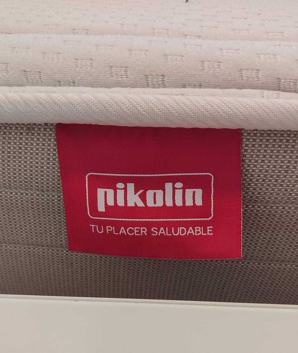 Cama Casal (sommier com arrumação), Colchão Pikolin (1,40 cm x 1,90 cm) e cabeceira estofada