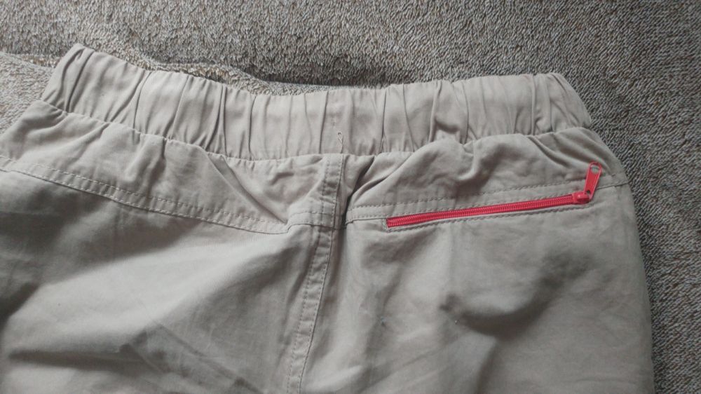 Spodnie na lato 134 jogersy 5-10-15