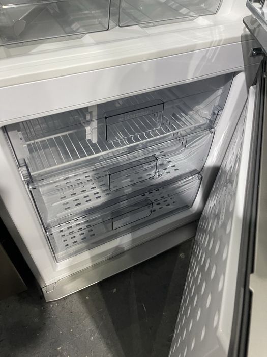 Холодильник Bloniberg