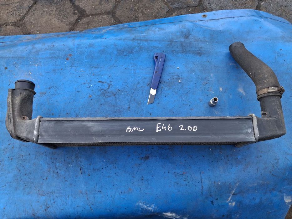 BMW 320 E46 2.0D intercooler na opaski chłodnica powietrza