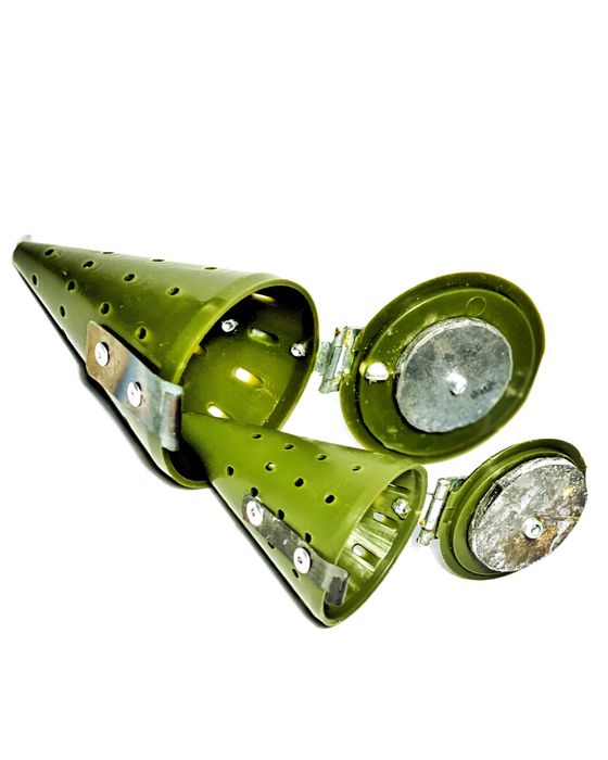 Кормушка для зимней рыбалки доработанная. Кормушка зимняя Конус