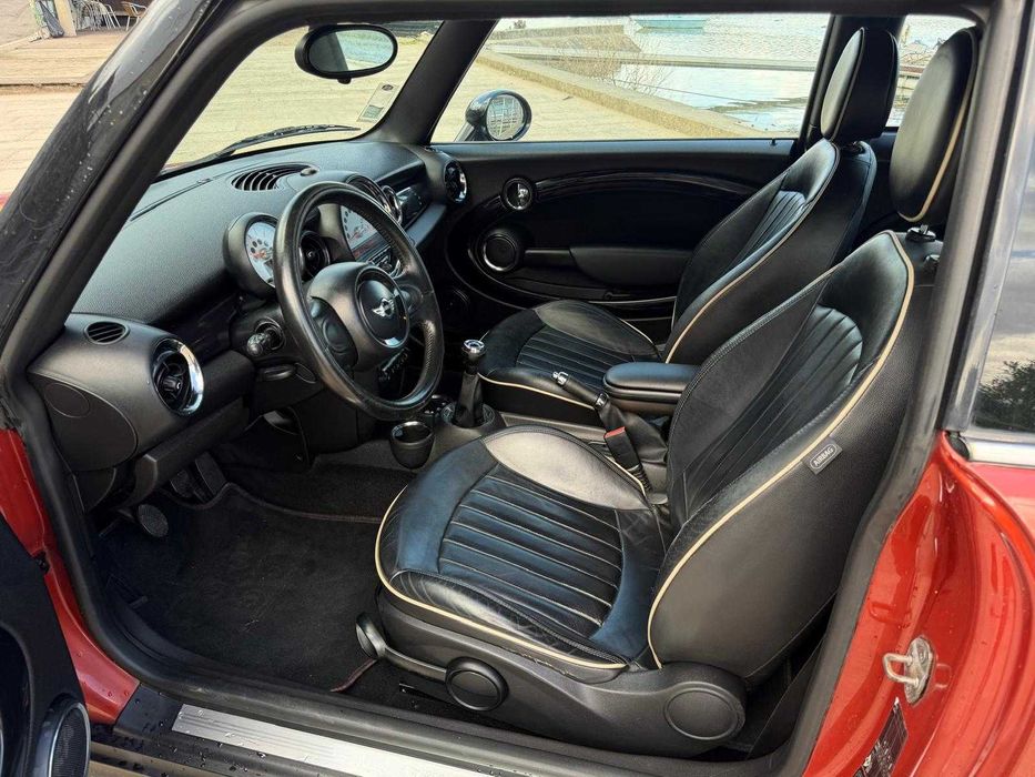 Mini Cooper D 1.6 - Desde 157€ por mês - OFERTA IPHONE 17