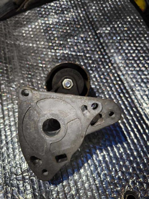 Натяжитель ремня Honda cr-v 4   90202RAAA01