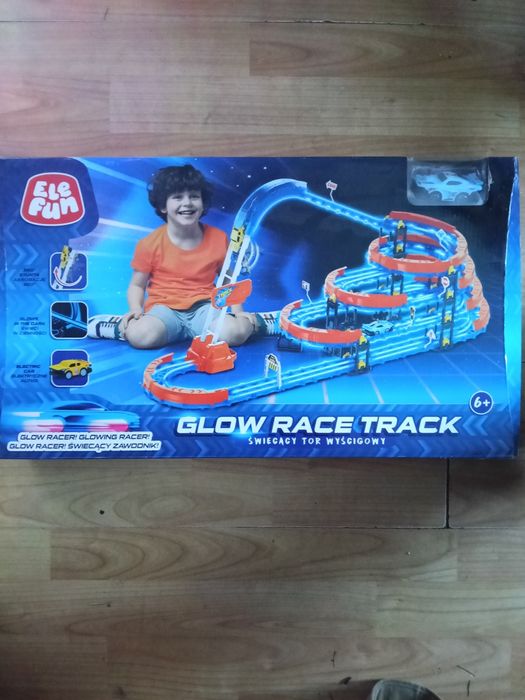 Świecący Tor wyścigowy Ele Fun