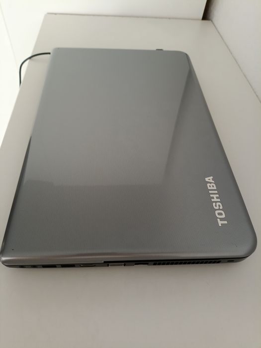 Toshiba satellite L70 A core i7  ноутбук