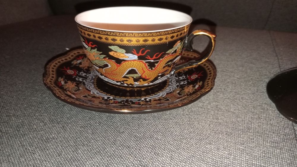 Filiżanka ze spodkiem japońska ceramika