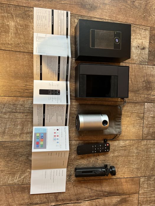 BYINTEK P7 Mini Przenośny Projektor do Telefonu. Jak nowy.