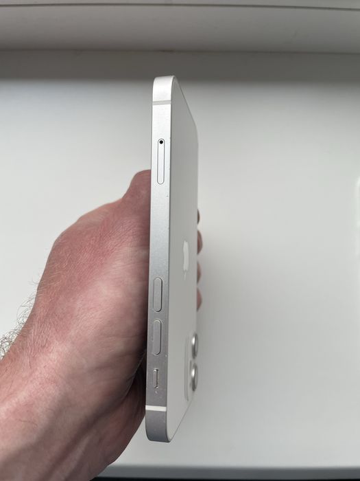 iPhone 12 mini 128 Gb White Neverlock працює з будь яким оператором