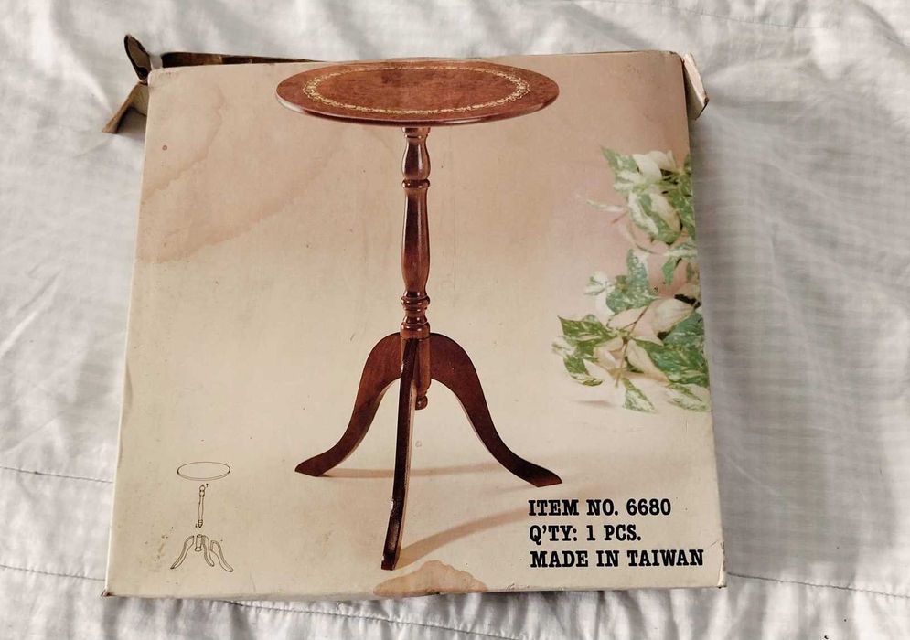 banquinho de madeira NOVO