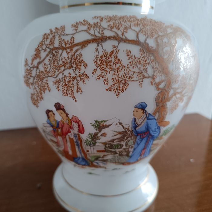 Pote / vaso decorativo chinês vidro Opalino com tampa com 45 cm altura