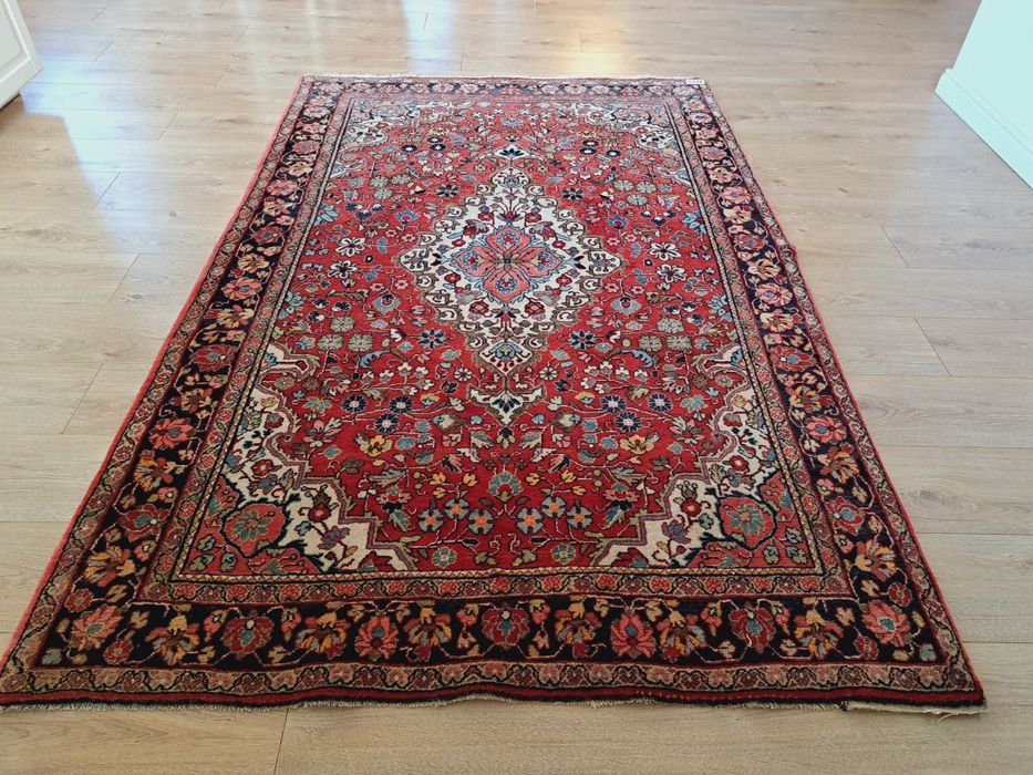 Dywan perski 135×214 cm Kashan – ręcznie tkany, klasyczny florystyczny