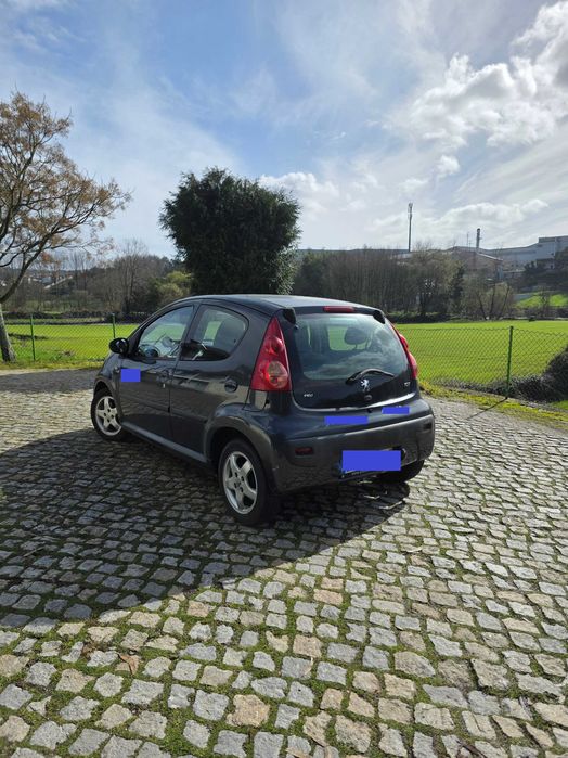 Peugeot 107 bom estado