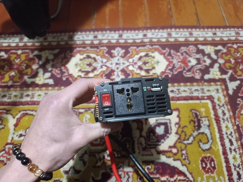 Продам приоброзоватіль 12-220.