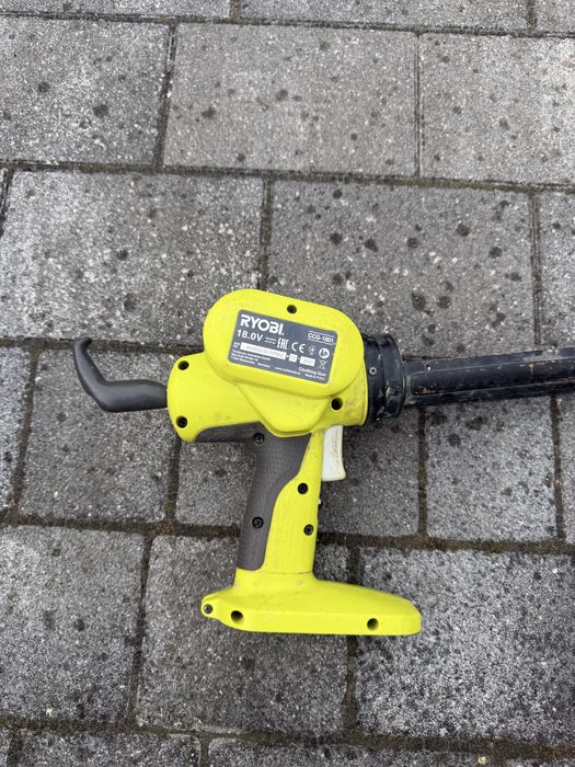 RYOBI CCG-1801 Pistolet do klejenia uszczelniania mas elektryczny 18V