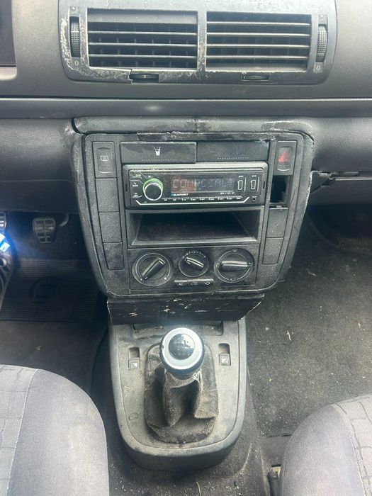 Seat Alhambra 1.9 TDI 115 - Ano 2000 - Carro de trabalho diário - Ler descrição