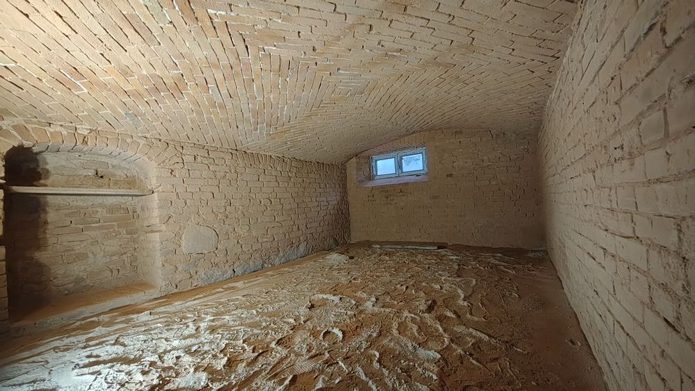 Renowacja zabytków- konserwacja cegły, kamienia, fugowanie