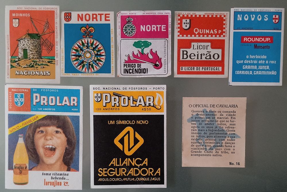 Lote de mais de 100 caixas de fósforos