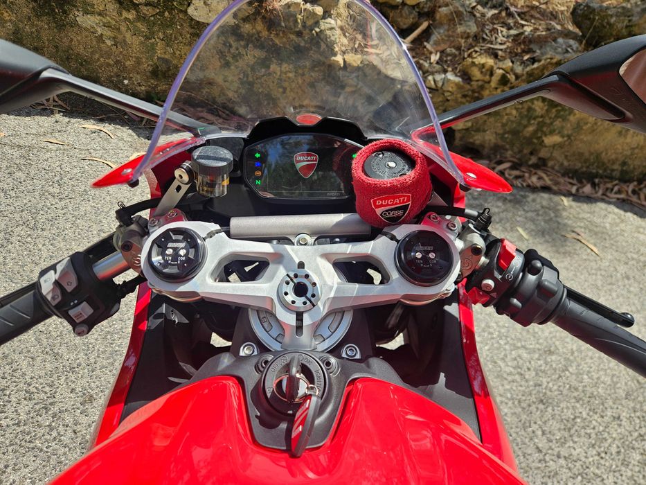 Ducati Panigale V2 2024