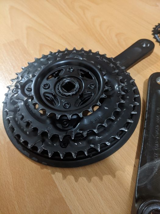 Шатуны и кассета для велосипеда