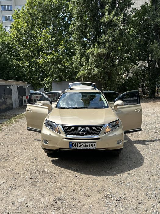 Lexus RX450h весь обслужен обмен на Tesla