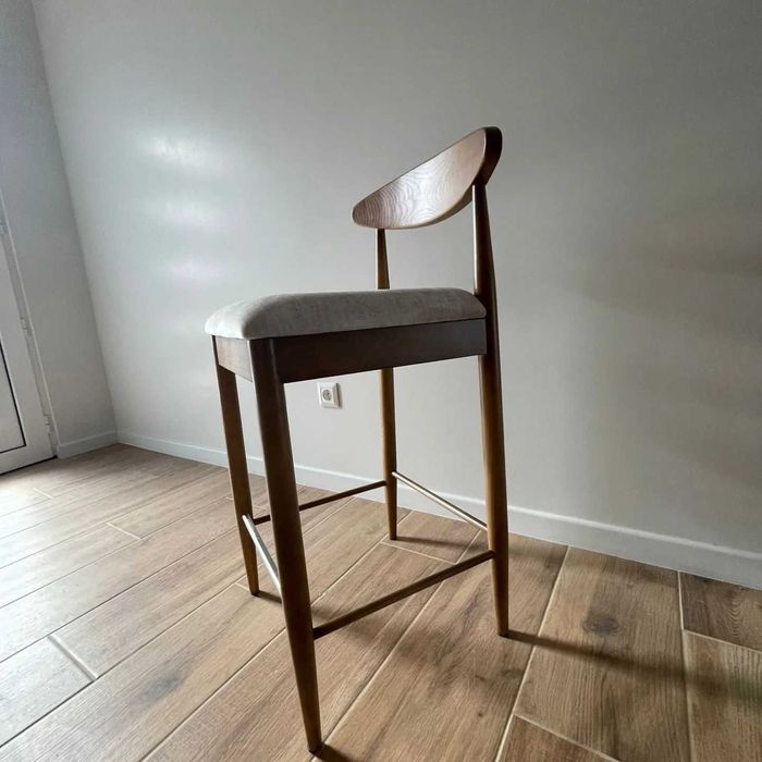 Bancos Altos Nórdicos Novos