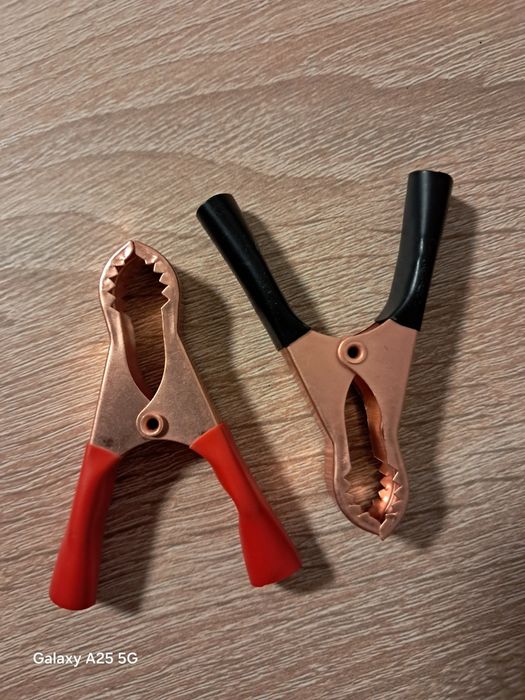 XT- 60 ,  банани, крокодили