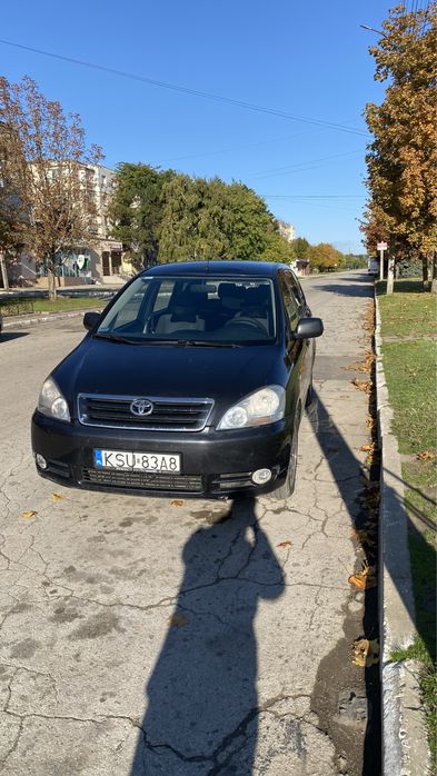 Toyota Avensis Verso