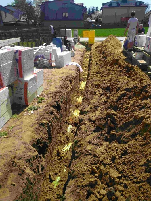 Usługi koparko-ładowarka, minikoparką, przyłącza wody gazu kanalizacji