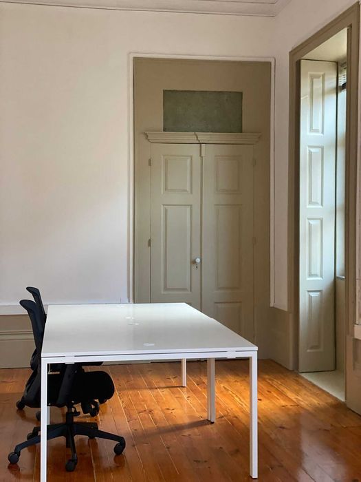 Escritório privado - Rua de Costa Cabral / Av. Combatentes