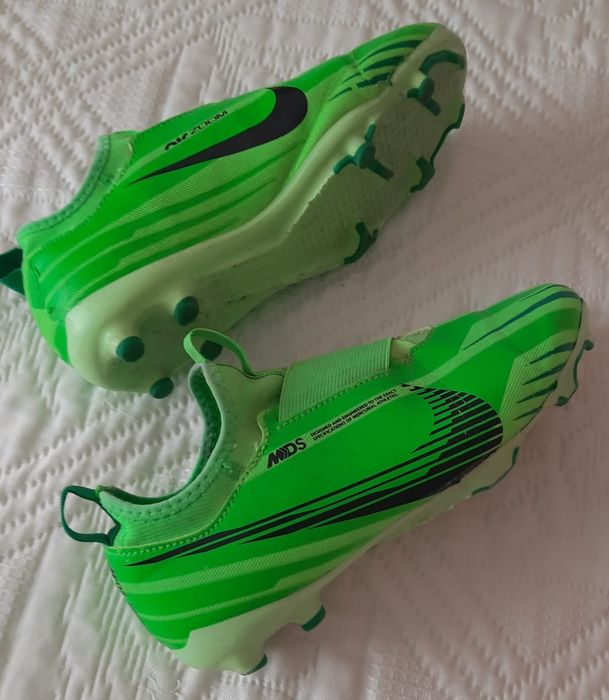 Р.37(23,5 см) NIKE бутси копочки кросівки