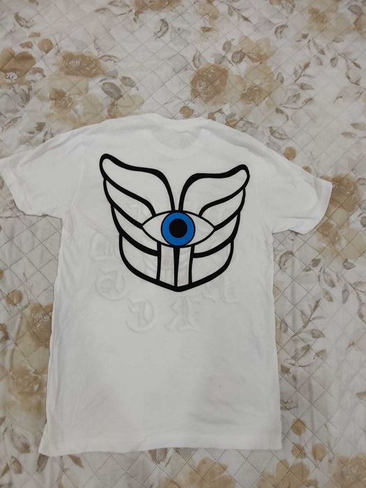 T-shirt Art Work tam. L em excelente estado.