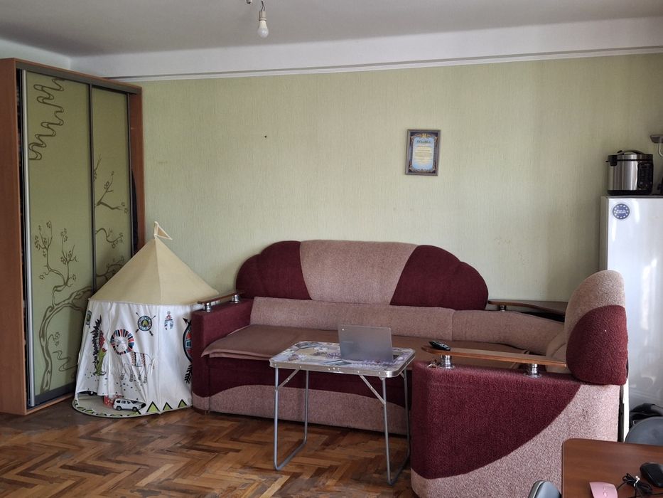 Терміново продам двокімнатну квартиру по вулиці Гоголя