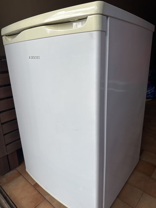 Frigorifico Pequeno c/ congelador 85cm