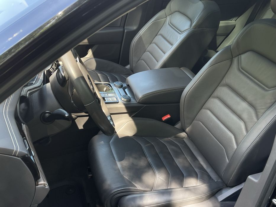Volkswagen Touareg 2019 R-line Matrix HD
