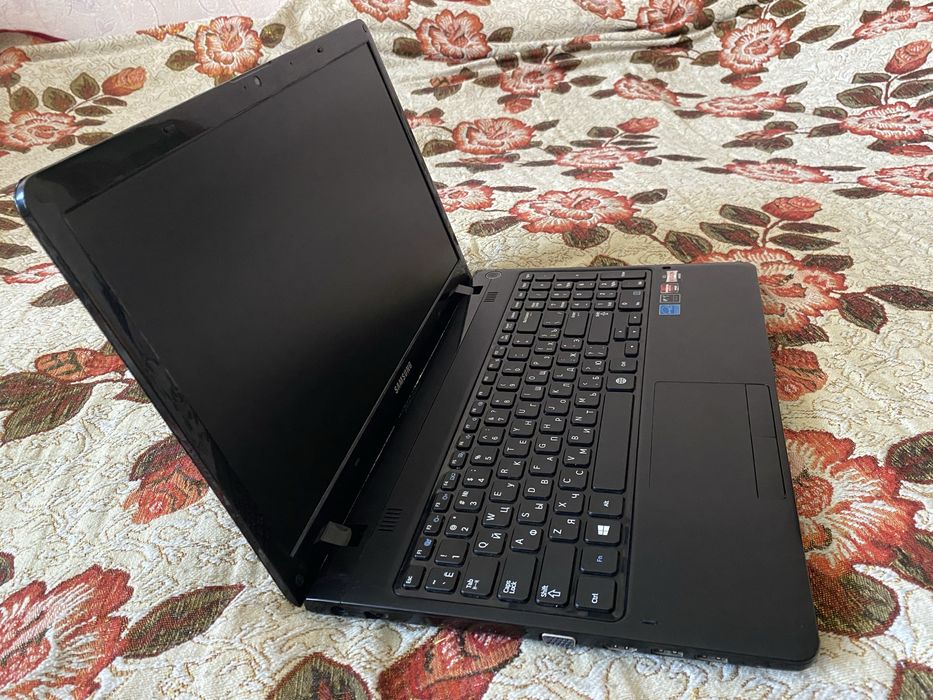 Ноутбук Samsung NP355E5C