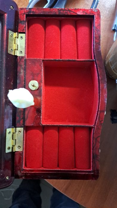 Шкатулка  для украшений аксессуаров