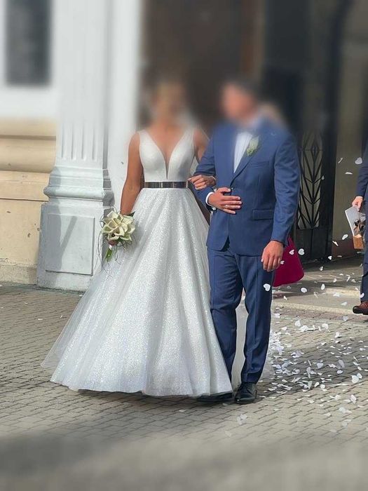 Suknia ślubna księżniczka, brokatowa błyszcząca, elegancka