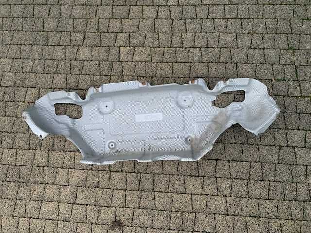 Mercedes A klasa  w177- Osłona Termiczna Tłumika