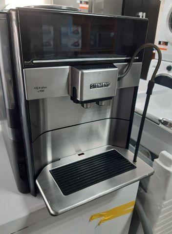Ekspres do kawy (Siemens EQ.6 plus s700