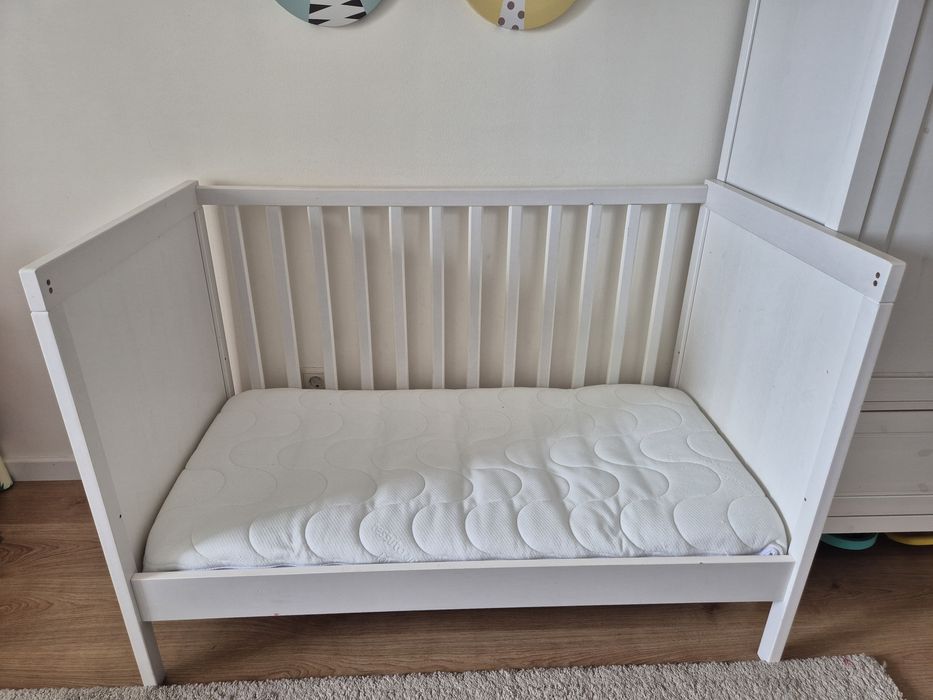 Berço Sundvik IKEA + colchão