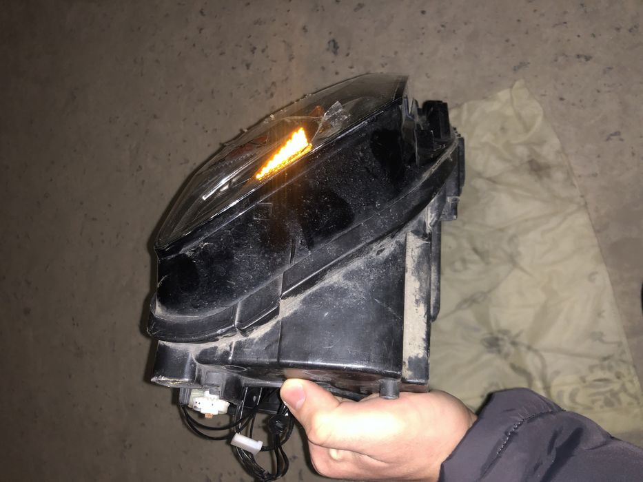 Фара права vw jetta джета під ремонт