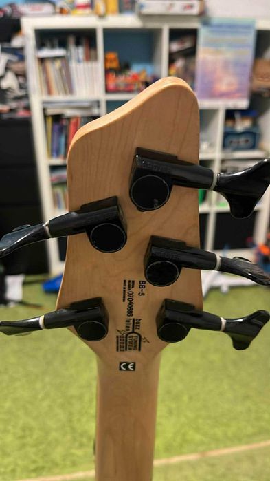 Gitara basowa Washburn BB5 5-strun
