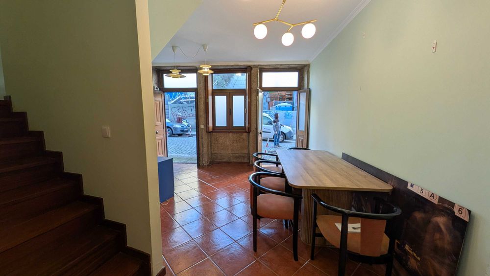 Moradia T3 com 3 WC – Rua do Bonjardim, Porto