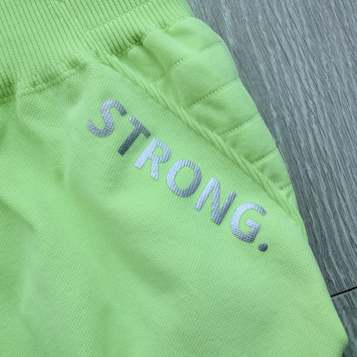 Legginsy STRONG.