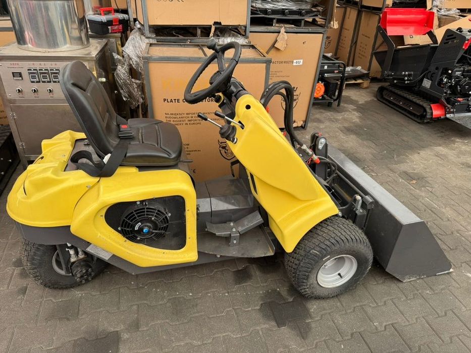 Miniładowarka udźwig max 350 kg + łyżka + widło krokodyl + transport
