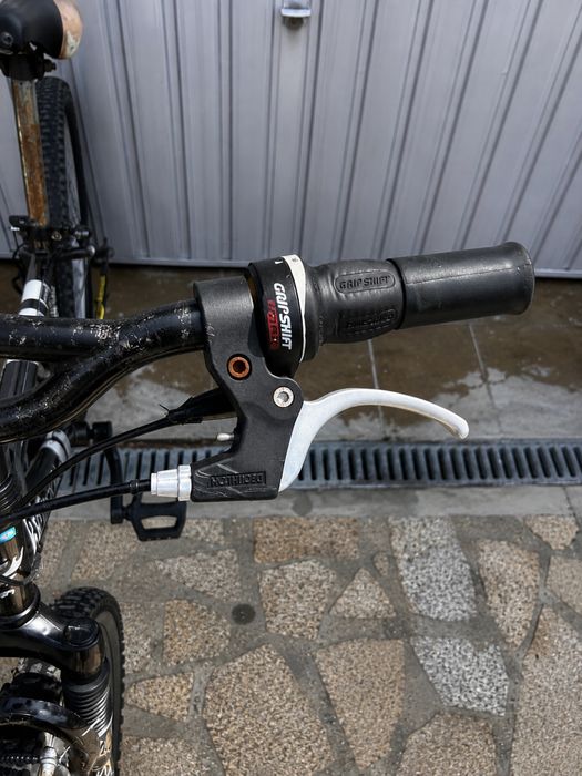 Bicicleta BTT Rockrider 26” – Shimano – Suspensão – Bom estado
