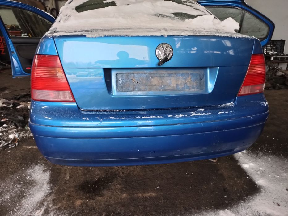 Volkswagen Bora  zderzak klapa