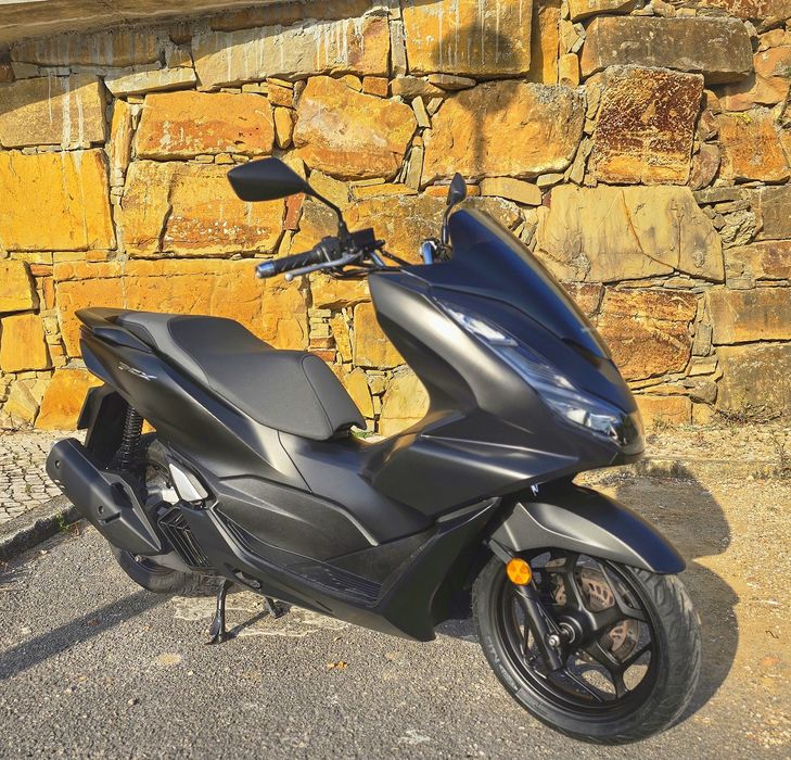Honda Pcx 125cc - 17,000 kms