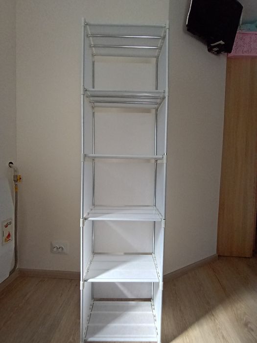 Білий розкладний стелаж