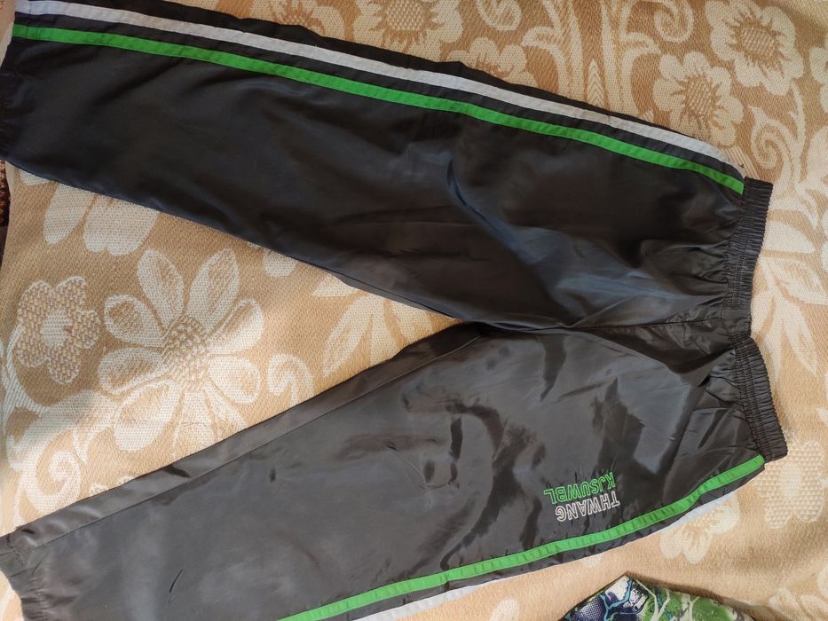 Легка вітровка+штани для хлопчика